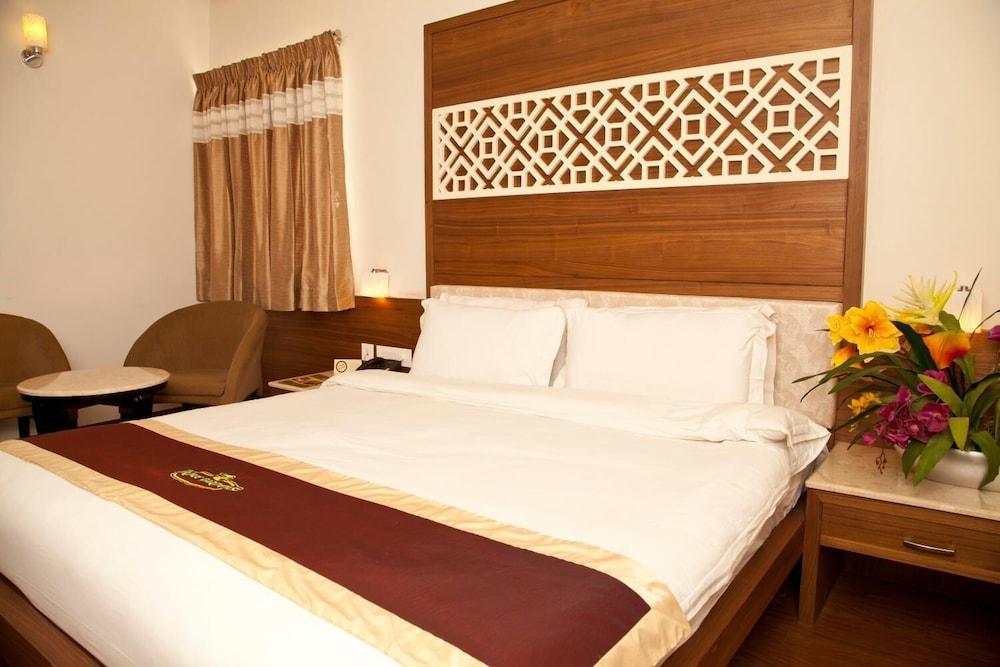 Hotel Prince Gardens Coimbatore Esterno foto