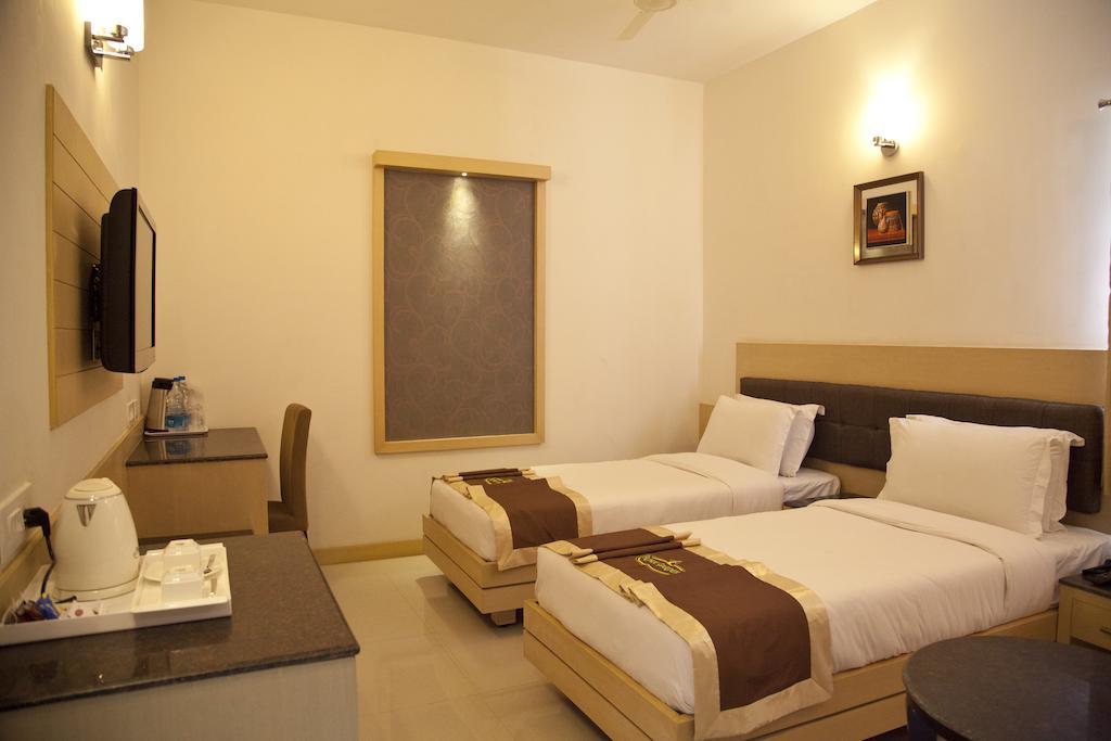 Hotel Prince Gardens Coimbatore Esterno foto